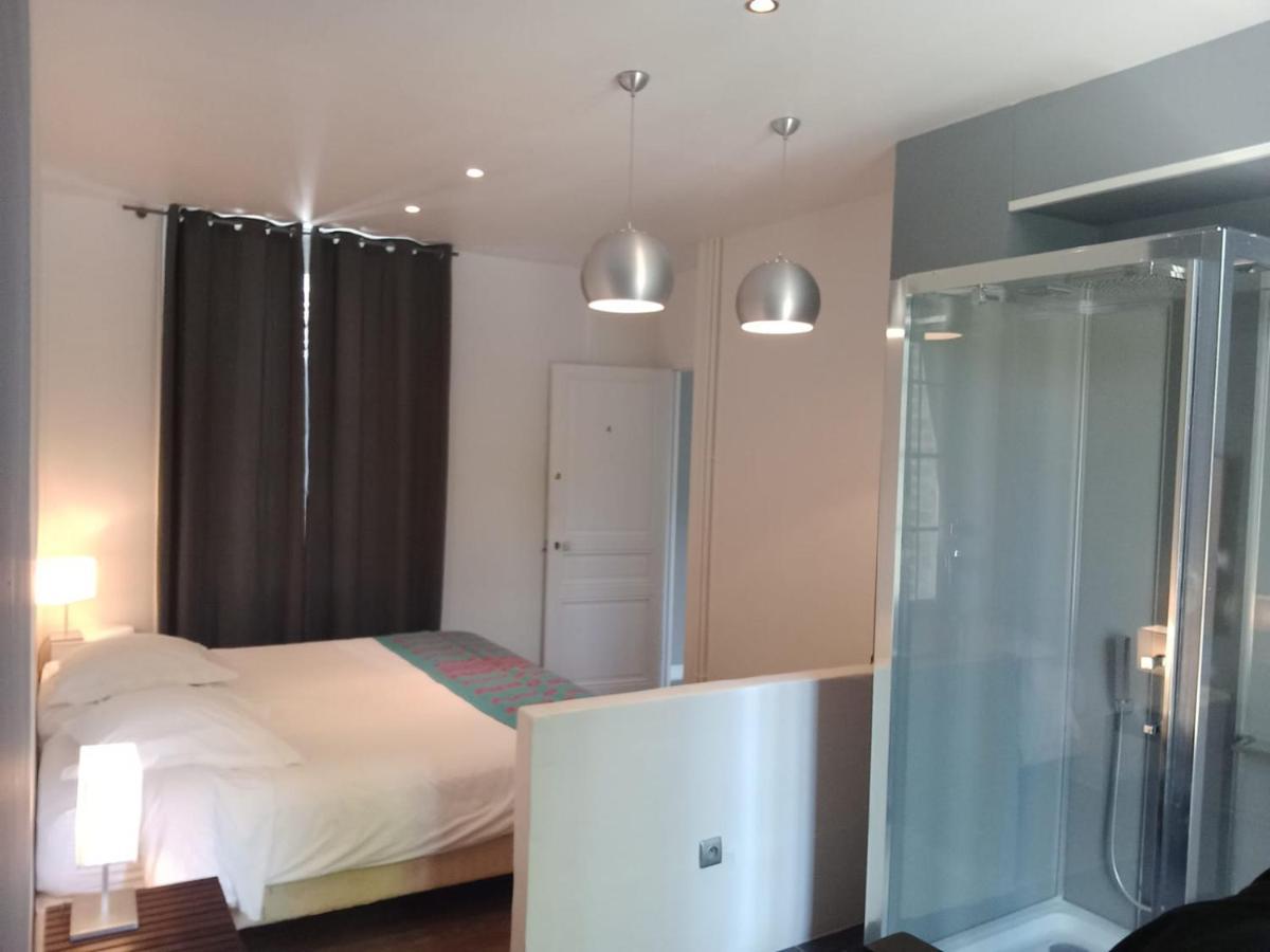 Le Manoir De Villefermoy Les Ecrennes Exteriör bild