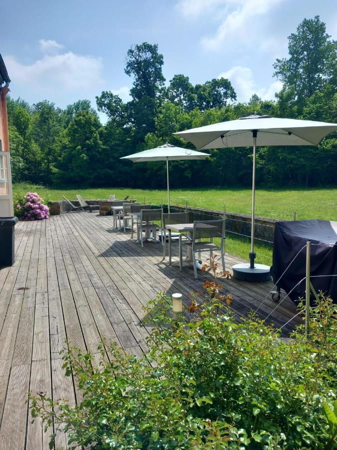 Le Manoir De Villefermoy Les Ecrennes Exteriör bild